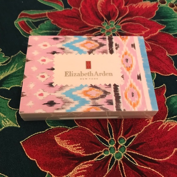 Elizabeth Arden quad eye shadow brand new - Picture 1 of 4
